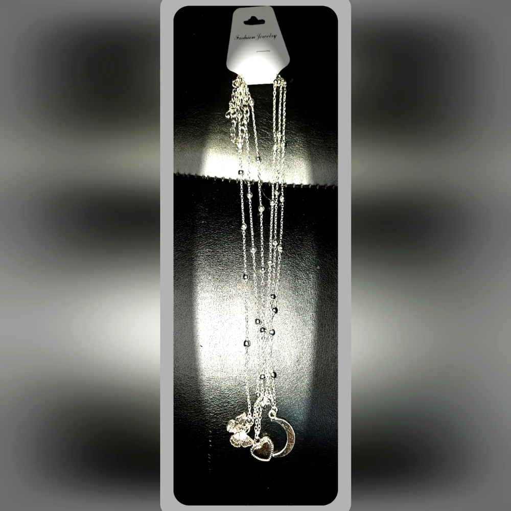 Silver necklace! ✨💎 New With Tags! #Jewelry #Necklace #Fashion #Silver #Style